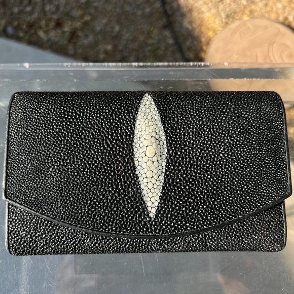 ROTA GENUINE STINGRAY WALLET- Button Flap Closure ( Small) - Picture 1 of 5